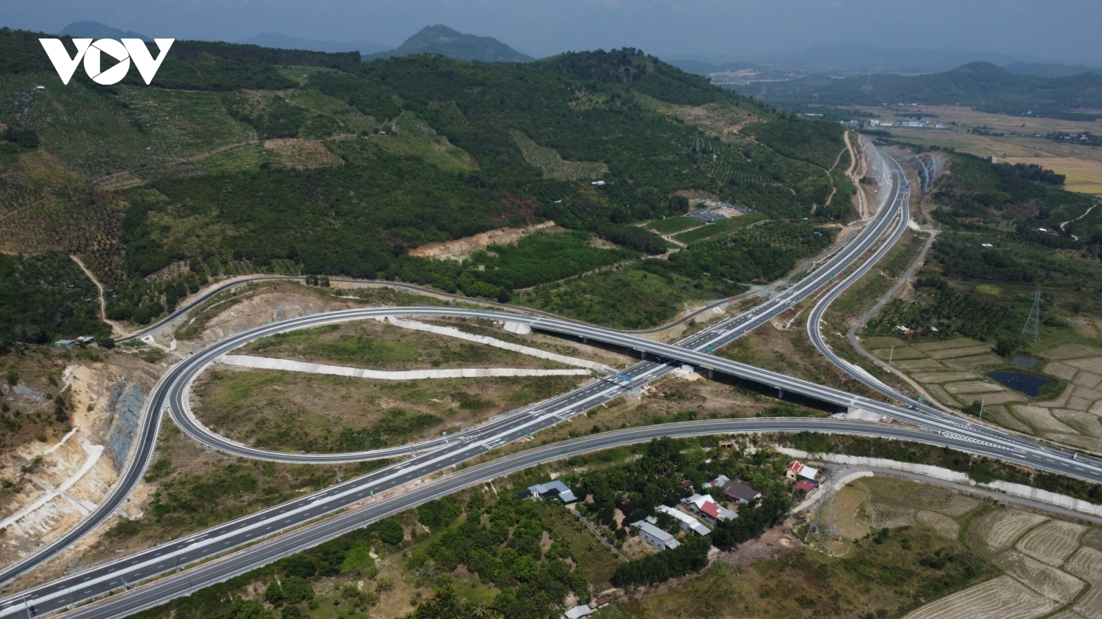 Thúc đẩy kết nối vùng, mở rộng không gian phát triển Khánh Hòa